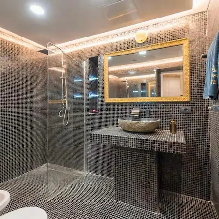 Modern And Comfortable In Budapeşte